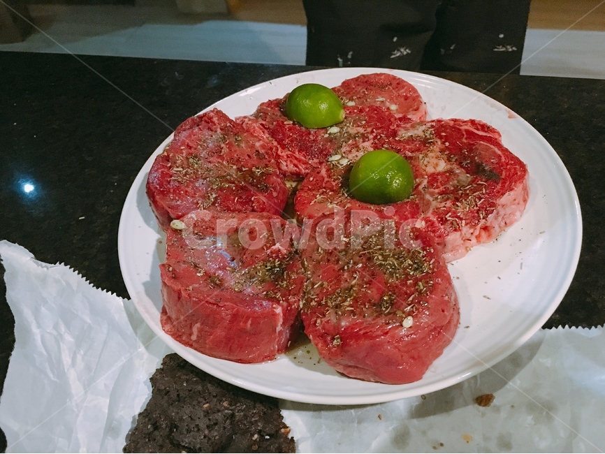 소고기,생고기,소고기사진,스테이크사진,스테이크,양식요리,양식,beef,steak,음식,음식,식재료,요리,food,cook,meal,dishes,food reserves,육류,고기,meat,양식,서양음식,서양요리,western food,western dishes,western meal,western cook