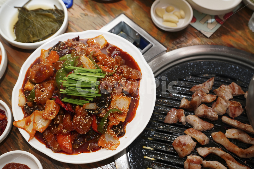 고기,육류,육식,한식,식사,안주,먹거리,푸드,구이,볶음,스지,요리,음식,식재료,요리,food,cook,meal,dishes,food reserves,한식,한국음식,한국요리,korean food,korean dishes,korean meal,korean cook