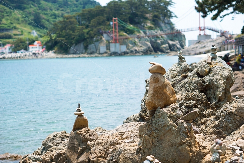 여행,travel,여행사진,국내여행,혼자여행,사진,배경사진,배경,이쁜사진,색감,색감좋은사진,풍경,풍경사진,통영,통영여행,섬,섬여행,만지도,연대도,바다,돌탑,출렁다리,다리,자연,풍경,nature,landscape,여름,계절,summer,season,promontory,곶,outdoors,옥외,ocean,대양,water,물,sea