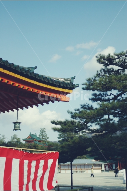 일본,교토,전통,japan,kyoto,traditional,소리,랜드마크,landmark,tourist attraction,해외,외국,세계,foreign,oversea,world,세계랜드마크,해외랜드마크,외국랜드마크,world landmark,world tourist attraction,종교,신앙,religion,belief,faith,building,건물,architecture,건축물,flag,깃발