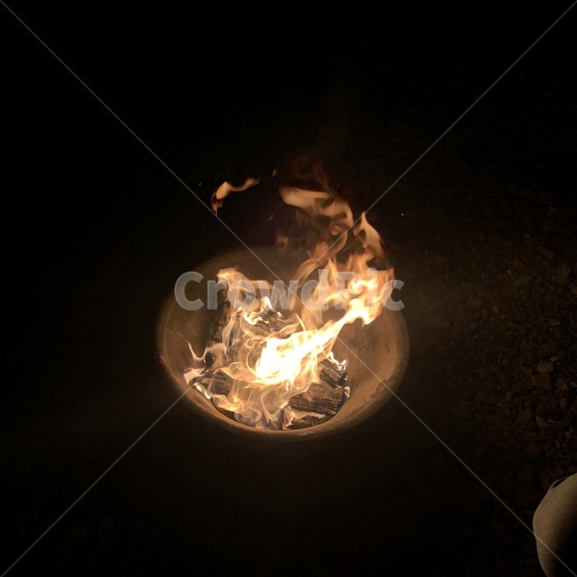 캠프파이어,캠핑,캠프,겨울여행,불