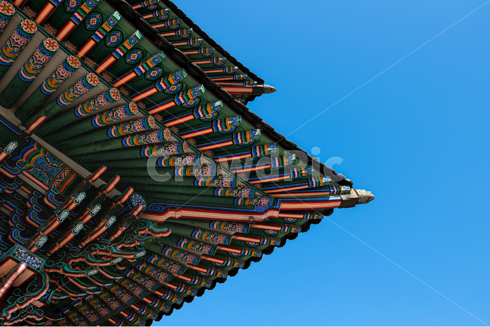 경복궁,한국의문양,궁궐,경복궁지붕,처마,건물,건축물,building,architecture,palace,gyeongbokgung,geunjeongjeon,지붕문양,korean,화려한색채,파란하늘,traditional,patterns,sky,한국전통,한국문화,korean traditional,korean culture,건축물,건물외관,exterior,building,structure,architecture,construction