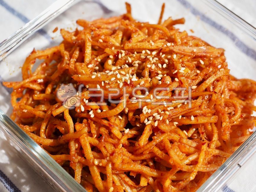asianfood,glasscontainer,sidedish,dried squid,side dish,stirfriedsquid,red,Sesame salt,Korean food,Asian food,spicy food,koreanfood,glass,sesamesalt,glass container,food,Stirfried squid,Red,driedsquid,calamari,spicyfood,squid