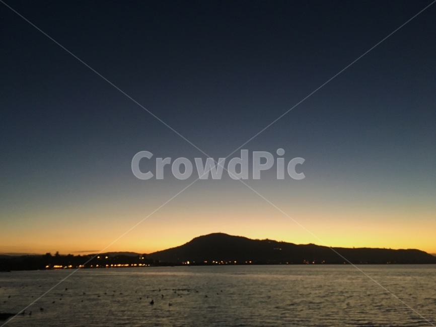 호수,일몰,자연,풍경,저녁,낭만,감성,lake,nature,sunset