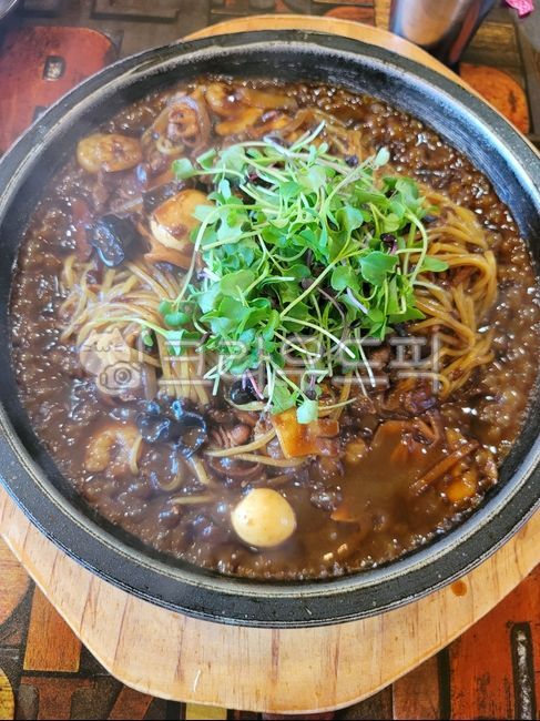 쟁반짜장, 짜장면, 짜장, food, dish, 사진,이미지,일러스트,캘리그라피 - 빈파파작가