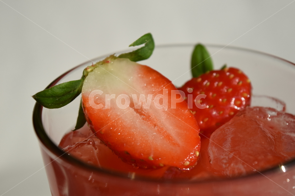 fruit,과일,food,음식,strawberry,딸기,red,빨간색,빨강,smoothie,스무디,에이드,음료,주스,beverage,juice,drink,cafe,카페,감성,여름,시원함,음료수,drink,beverage