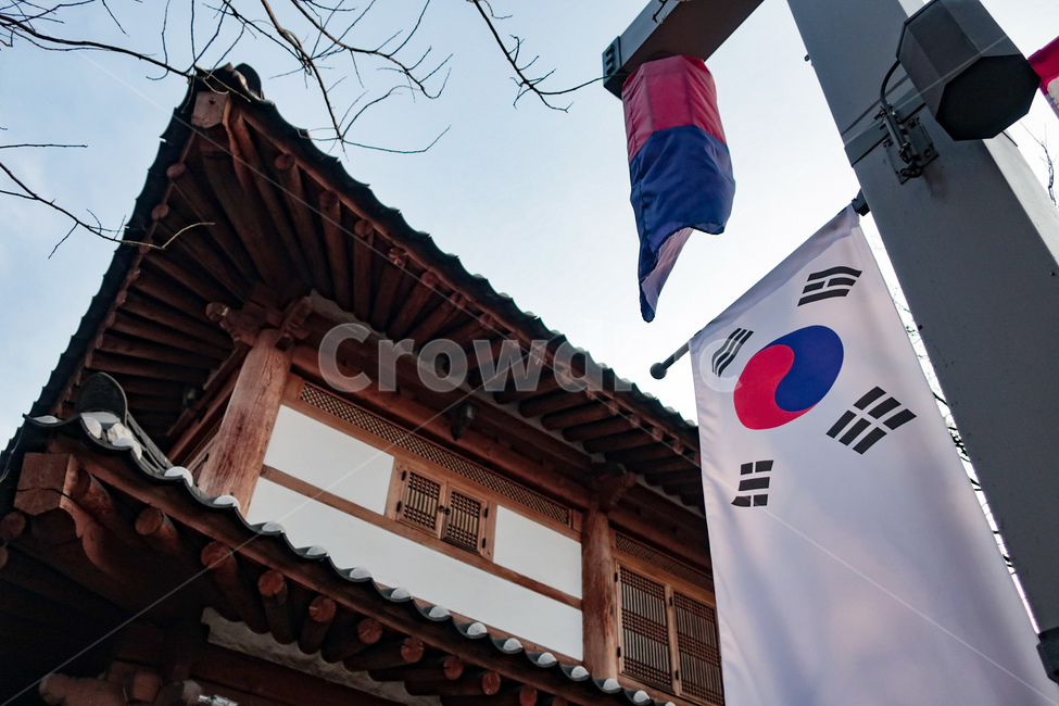 태극기,한옥,기와,처마,전통,국기,한옥마을,대한민국,한국