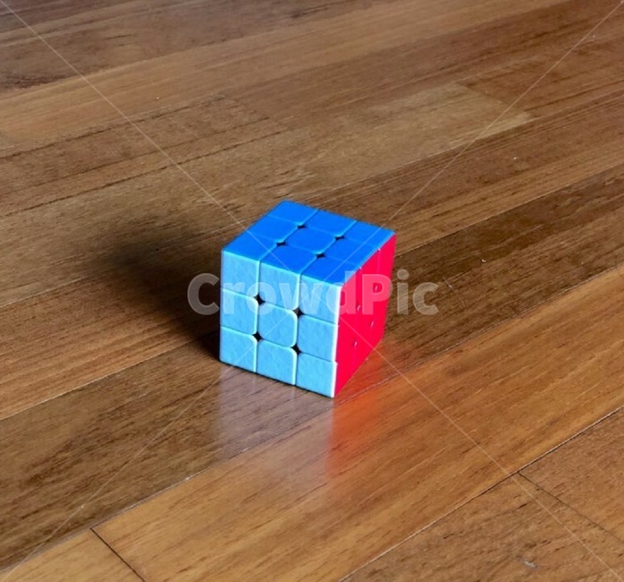 큐브,cube,놀이,두뇌게임,장난감,게임,퍼즐,오락,game,play,사물,물건,오브젝트,thing,object,matter,바닥,flooring,나무,floor,게임,오락,놀이,game,play,사물,물건,오브젝트,thing,object,matter