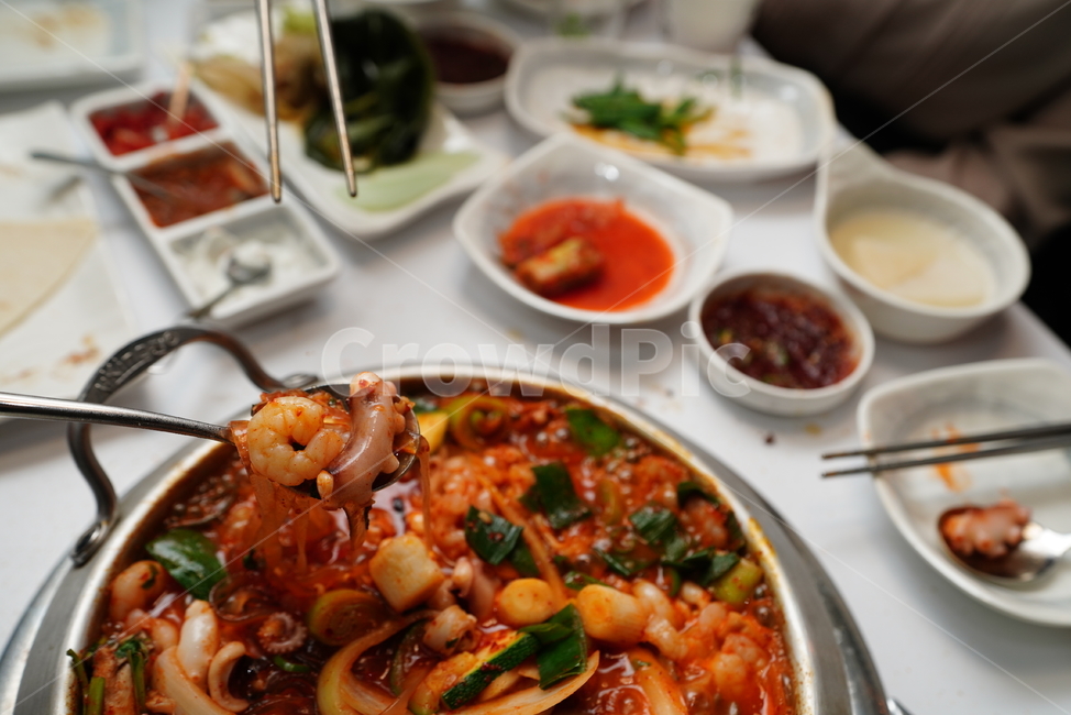 전골,찌개,한식,음식,해물,해산물,안주,먹거리,food,식품,meal,식사,dish,음식,식재료,요리,food,cook,meal,dishes,food reserves