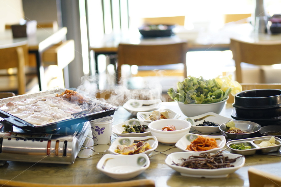 냉동삼겹살,돼지고기,삼겹살,냉삼,급냉삼겹살,food,음식,meal,식사,음식,식재료,요리,food,cook,meal,dishes,food reserves
