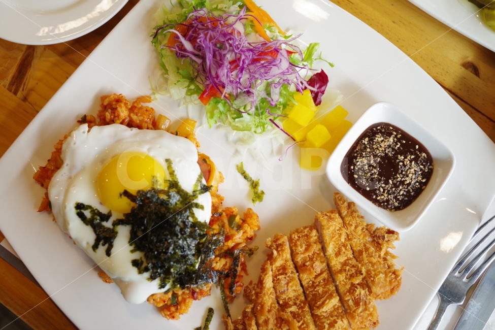 돈가스,퓨전음식,김치볶음밥,레스토랑,경양식,음식,식재료,요리,food,cook,meal,dishes,food reserves