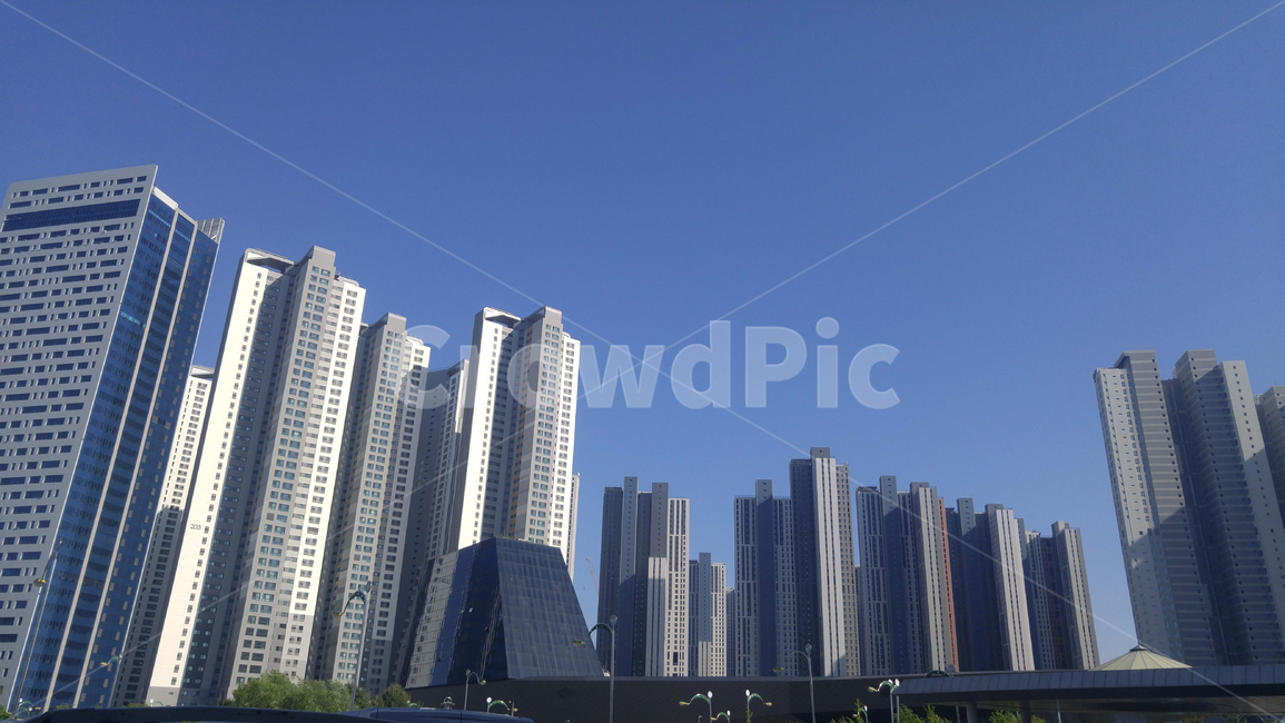 redevelopment,sky,erection,apt,real estate,construction site,House,house,building,new city,construction,high rise building,apartment,architecture