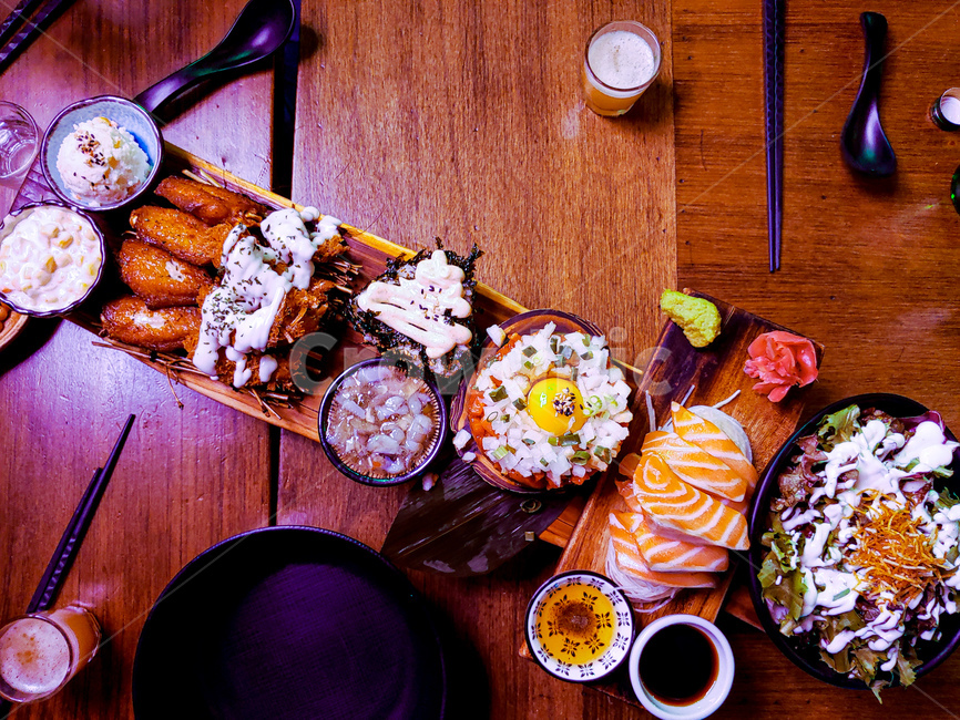 confectionery,과자,sweets,음식,food,육회,낙지탕탕,연어회,치킨윙,치킨,모듬세트,세트음식,술안주,안주,모듬안주