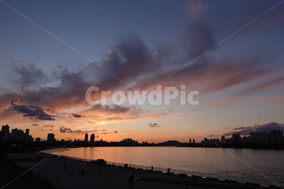 노을,한강공원,석양,풍경,sunset,sky,야경,nightview,도시,풍경,city,landscape,nature,자연,outdoors,옥외,하늘,dusk,황혼,red sky,붉은 하늘,dawn,새벽,일몰
