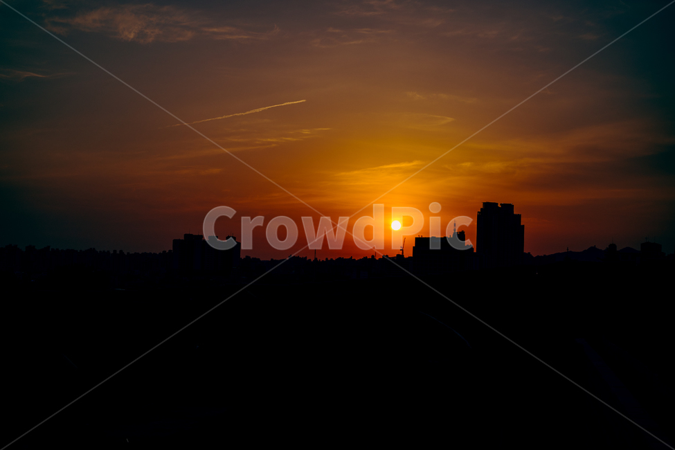 붉은노을,노을,저녁노을,해질녘,빨간노을,도시,풍경,city,landscape,실루엣,그림자,silhouette,shadow,nature,자연,outdoors,옥외,sunlight,햇빛