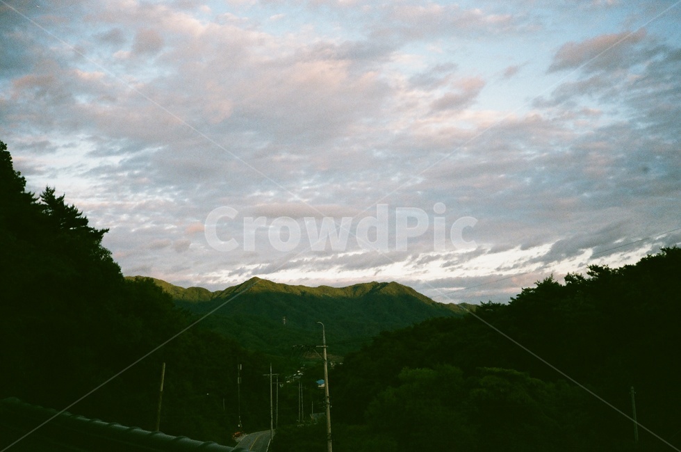 하늘,산,노을,구름,필름