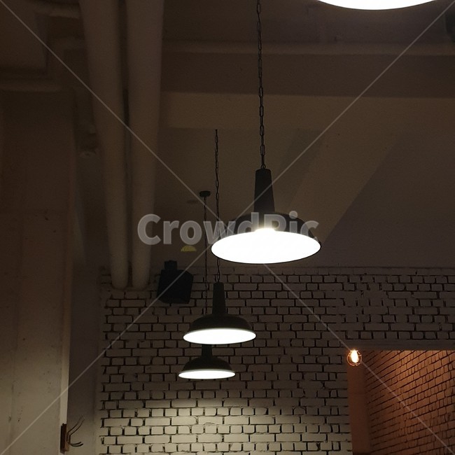 전구,전등,조명,카페,빛,lighting,lightfixture,인테리어,천장,건물,인테리어,실내디자인,interior design
