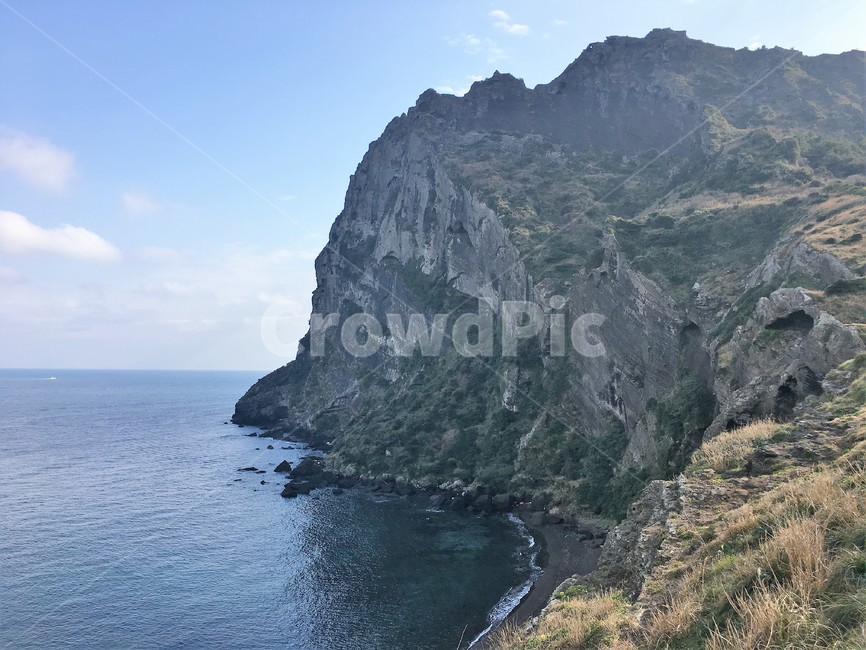 제주풍경,제주도,바다,성산일출봉,해변,자연,풍경,nature,landscape,한국자연풍경,한국자연경관,korea nature landscape,제주도,jeju,jeju island,promontory,곶,cliff,낭떠러지,outdoors,옥외