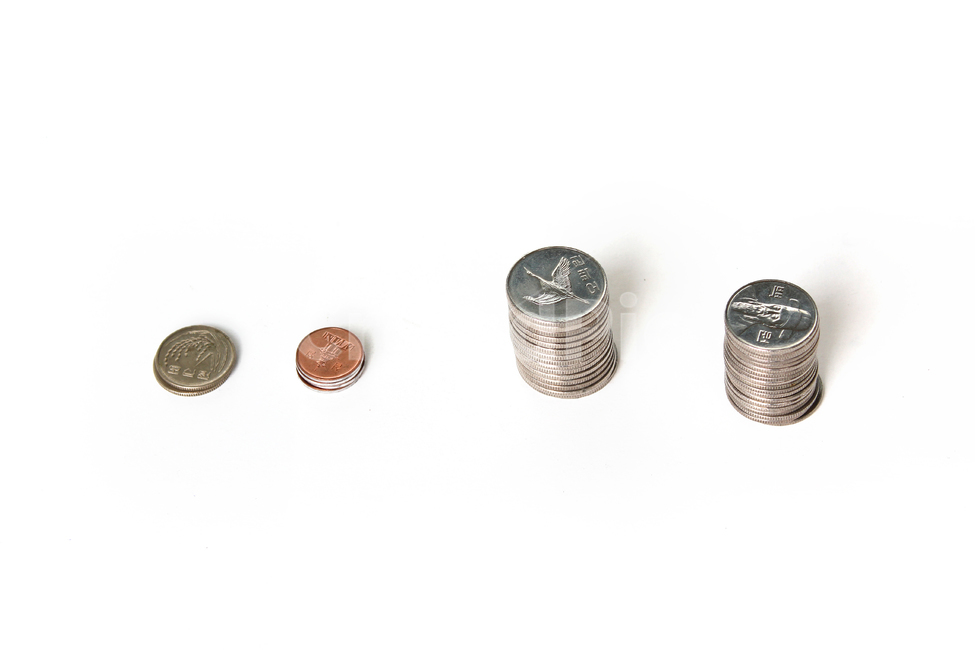 동전,한국,한국동전,100원,탑쌓기,탑,쌓기,돈,money,tower,coin,koreacoin,coins,won,경제,금융,banking,cash,many,metal,금속,은색,실버,silver,10원,50원,500원,금융,돈,finance,banking,money,연출,컨셉,콘셉,direction,concept,누끼,remove background