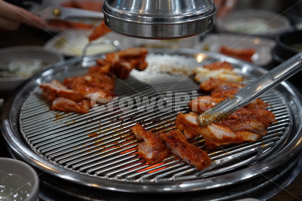 고기,육류,불판,고깃집,닭갈비,숯불닭갈비,숯불,음식,한식,음식,식재료,요리,food,cook,meal,dishes,food reserves,육류,고기,meat