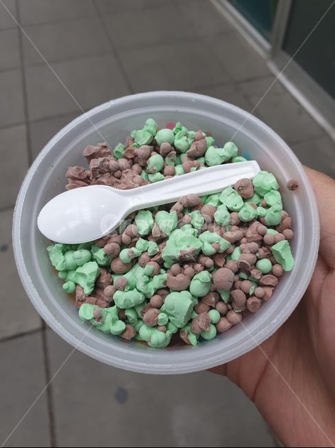 민트초코,민트,초코,아이스크림,민초,구슬,구슬아이스크림,민트맛,민트초코맛,icecream,mint,chocolate,간식