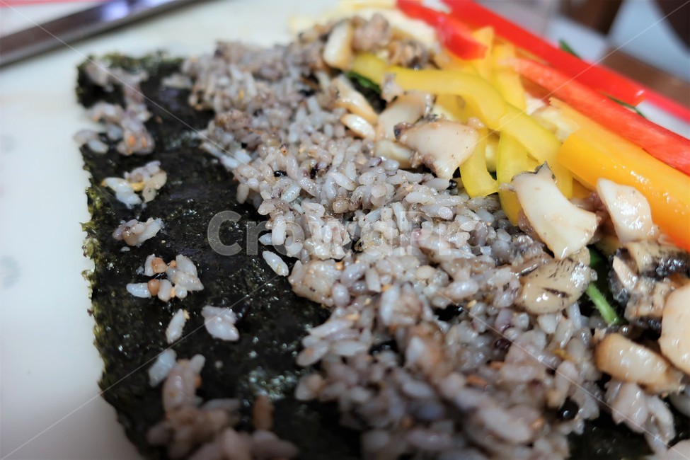 김밥,분식,음식,전복,식재료,요리,한식,한국음식,간식,전복김밥,음식,식재료,요리,food,cook,meal,dishes,food reserves,한식,한국음식,한국요리,korean food,korean dishes,korean meal,korean cook