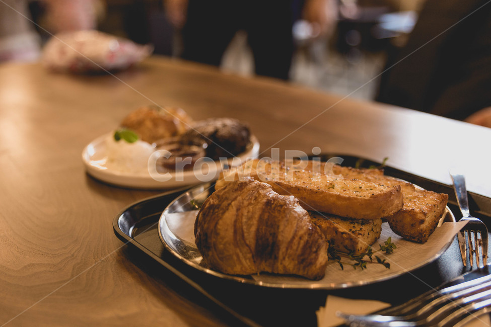 cafe,카페,음식,빵,bread,브런치,음식,식재료,요리,food,cook,meal,dishes,food reserves,빵,bread,디저트,간식,후식,dessert,snack,감성,sensible,feeling