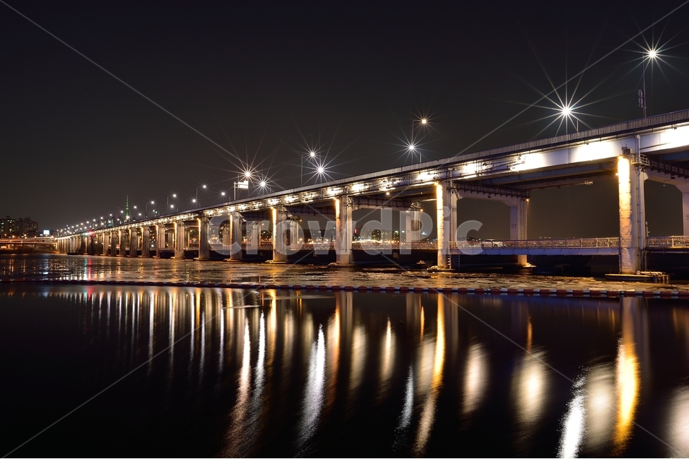 세빛섬,세빛둥둥섬,풍경,landscape,야경,nightview,nightscape,island,인공섬,빛,night,light,조명,경관,도시,도심,city,서울풍경,서울야경,서울,한국,korea,seoul,한국도시풍경,한국도시야경,town,downtown,urban,building,sturucture,exterior,architecture,건축물,외관,건축,랜드마크,landmark,반포,반포대교,한강,hanriver,river,컨벤션,컨벤션센터,conventioncenter,건물,water,물,야경,밤,풍경,nightscape,night,landscape