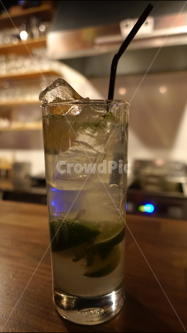 bar,pub,바,알콜,술,cocktail,칵테일,drink,음주,beverage,마실것,mojito,모히또,alcohol,알코올