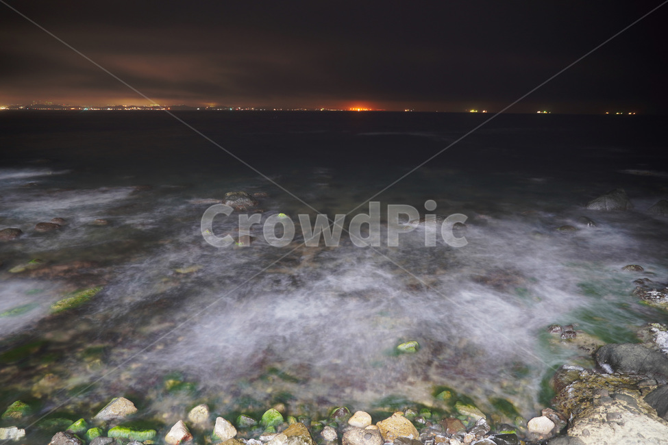 구룡포해수욕장,파도,시원함,여름,해변,바위,beach,sea,휴식,relaxation,힐링,healing,밤바다,바다야경,도시불빛
