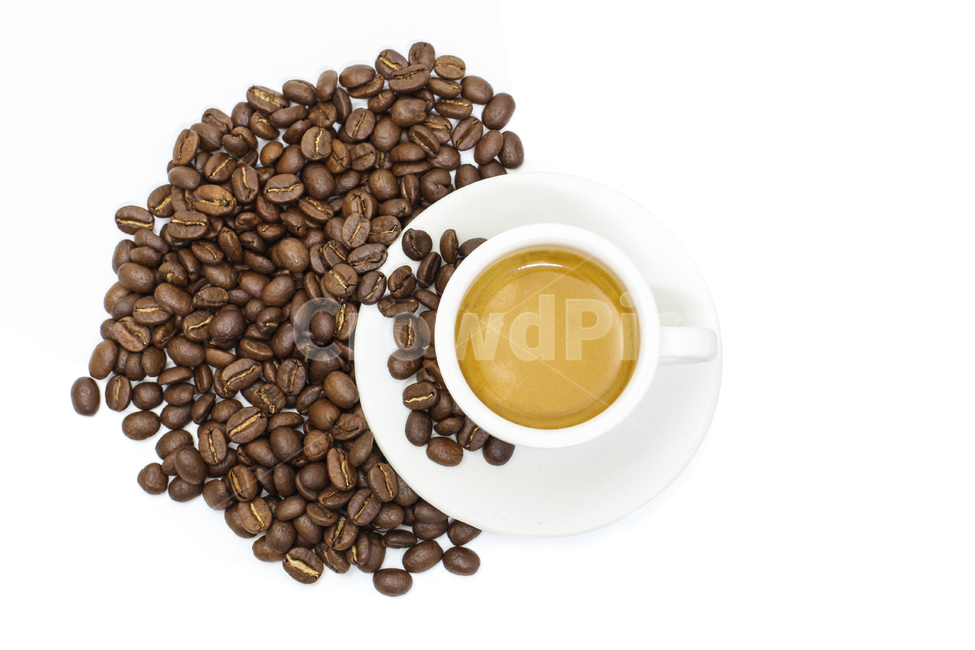 close up,Nukki,Espresso,white background,menu,shot,coffee beans,cafe,Barista,coffee cup,coffee,beverage,fresh,Caffeine,object