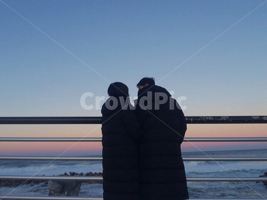 뒷모습,커플뒷모습,일몰,석양,강원도,커플실루엣,2020,happy2020,goodbye2019,새해,연인,커플,사랑,lover,couple