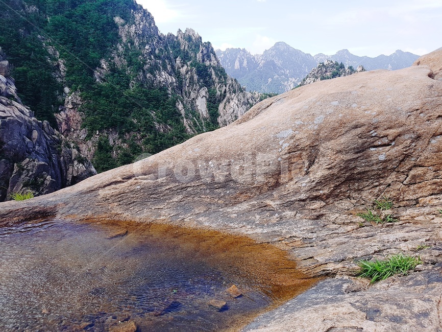 호수,천지,산,바위,하늘,자연,풍경,nature,landscape,outdoors,옥외