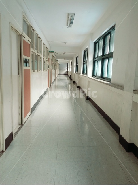 floor,바닥,복도,학교,모교,창문,교실,문,감성