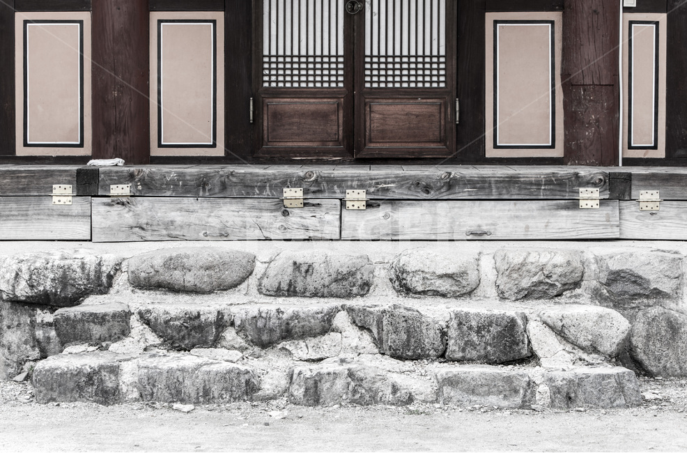 사찰,돌계단,창호,문화유산,전통,건축,한국전통,한국문화,korean traditional,korean culture,건축물,건물외관,exterior,building,structure,architecture,construction