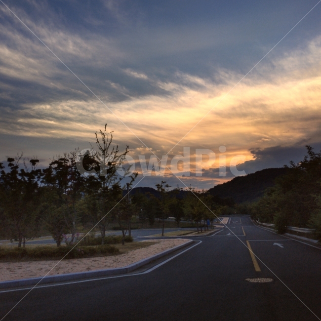 도로,하늘,구름,노을,저녁,해질녘,풍경,자연,풍경,nature,landscape,asphalt,아스팔트,road,freeway,고속 도로