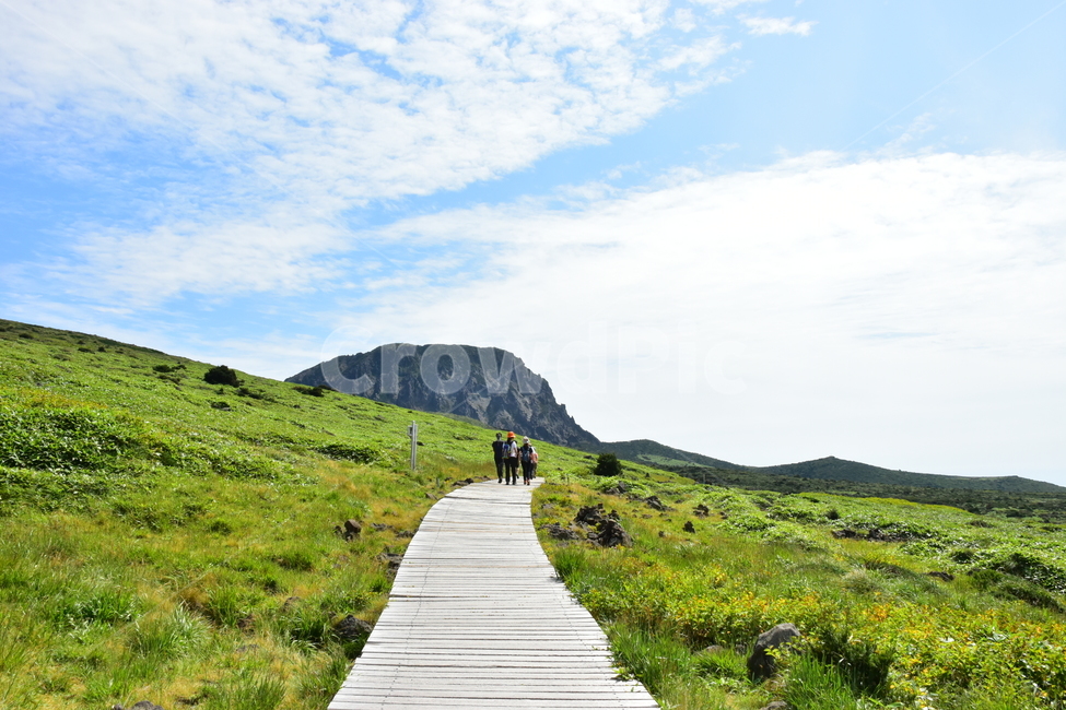 영실,한라산,제주,남벽,기암괴석,절경,자연,풍경,힐링,여름,계절,탐방,등산,season,nature,landscape,한국자연풍경,한국자연경관,korea,naturelandscape,제주도,jeju,jejuisland,자연,풍경,nature,landscape,한국자연풍경,한국자연경관,korea nature landscape,제주도,jeju,jeju island,building,건물,bridge,다리,boardwalk,산책로