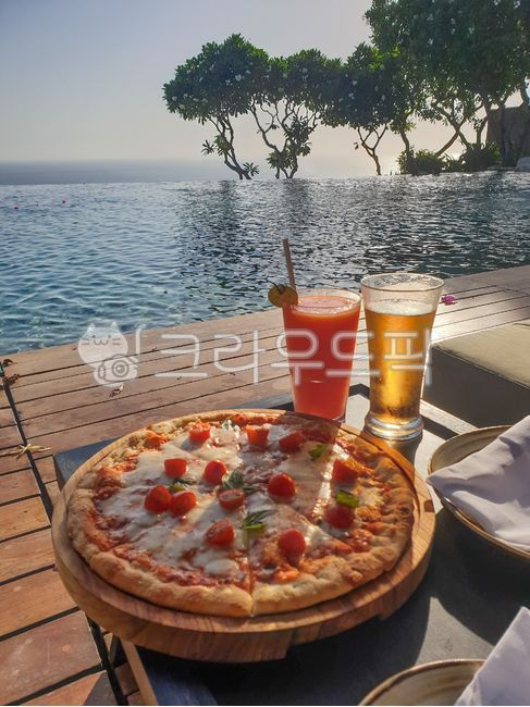 발리,불가리풀빌라,공용수영장,수박쥬스,pizza,피자,브런치,food,음식,맥주,beer,beverage,음료