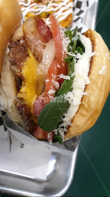 햄버거,식사,요리,패티,토마토,빵,치즈,food