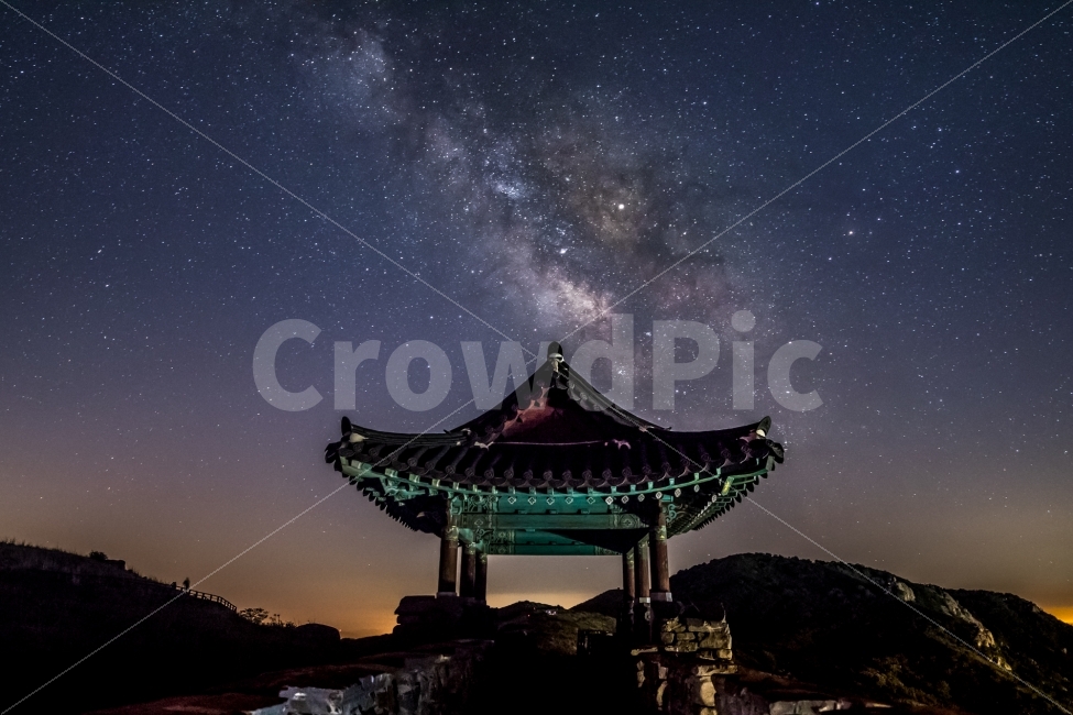 자연,풍경,하늘,별,은하수,미리내,nature,landscape,sky,star,milkyway,galaxy,자연,풍경,nature,landscape,야경,밤,nightscape,night,한국전통,한국문화,korean traditional,korean culture,건축물,건물외관,exterior,building,structure,architecture,construction,outdoors,옥외