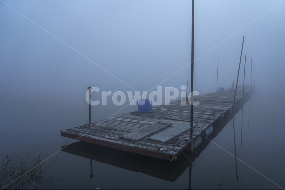 낚시터,부교,다리,호수,안개,물안개,폴,파잎,새벽,낚시,자연,풍경,nature,landscape,fog