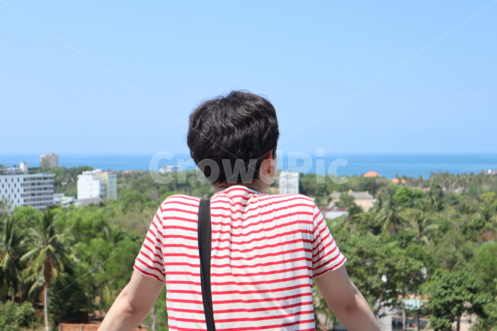 하늘,남자,뒷모습,줄무늬,빨강줄무늬,베트남,여행,사람,인물,인간,human,person,남성,남자,man,male