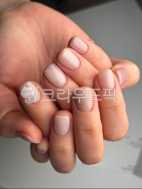 Nail,nail art,gel nail,Simple Nail,wedding nails