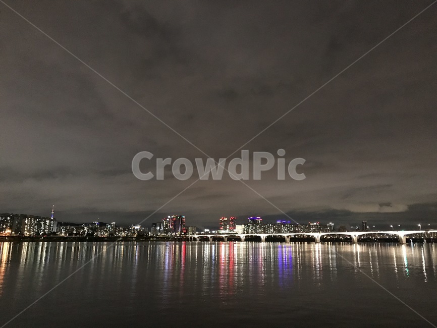 한강,야경,불빛,네온사인,조명,강,야경,밤,풍경,nightscape,night,landscape,water,물,waterfront,워터 프론트