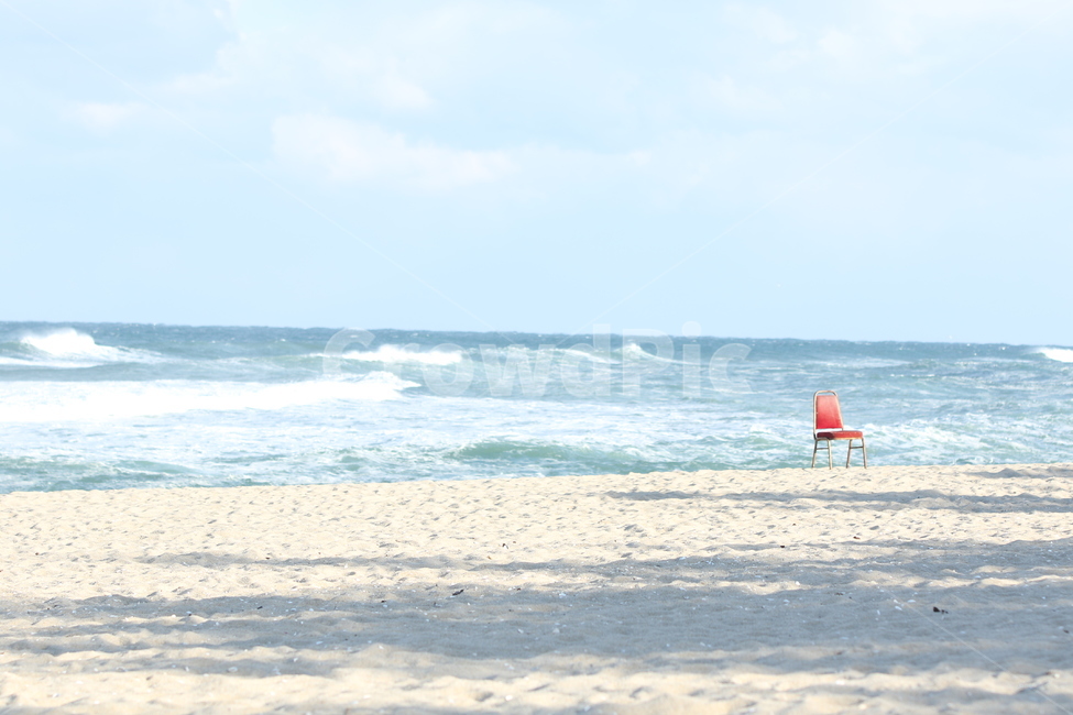 바다,sea,해변,beach,의자,자연,풍경,nature,landscape,해변,바다,beach,sea,water,물,ocean,대양,outdoors,옥외,shoreline,해안선