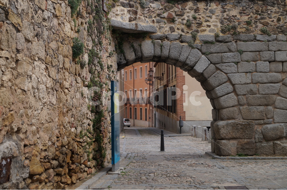 세고비아,스페인,spain,europe,유럽,수도교,해외,외국,세계,foreign,oversea,world,건축물,건물외관,exterior,building,structure,architecture,construction