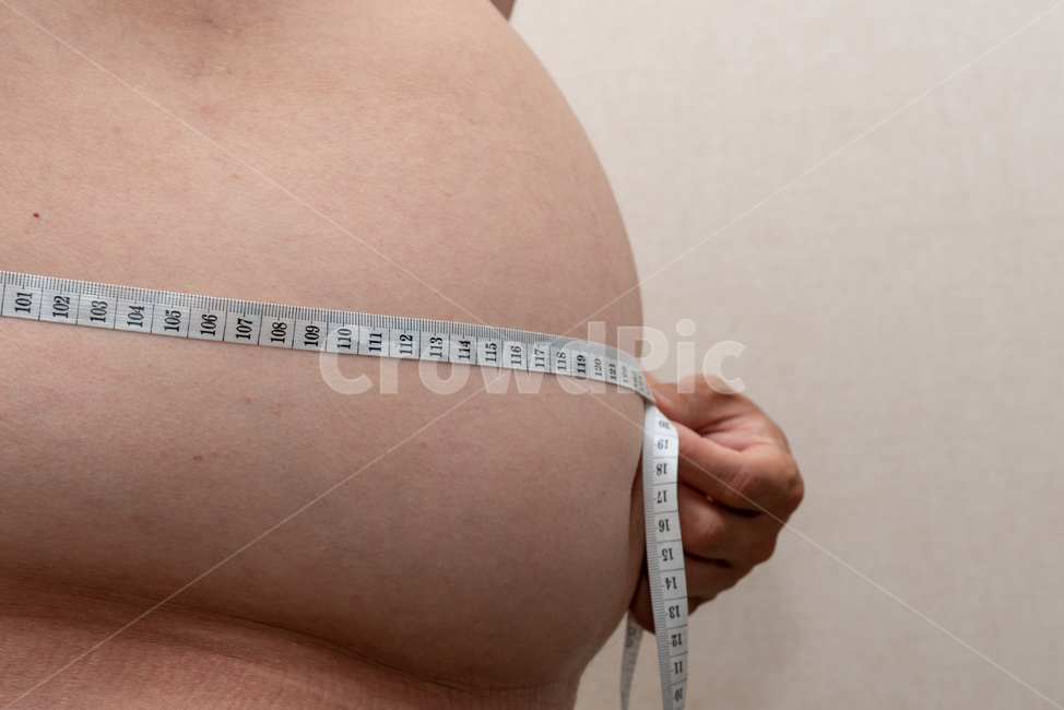 라이프스타일,생활,건강,건강관리,줄자,뱃살,배,신체,다이어트,헬스,운동,탈의,둘레,허리둘레,스튜디오,누끼,의료,성형,성형의료,살빼기,클로즈업,동양인,남자,건강,헬스웨어,헬스케어,healthware,health care