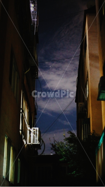 별,하늘,구름,세로,밤,집,틈,야경,밤,풍경,nightscape,night,landscape,골목길,alley,handrail,난간,banister