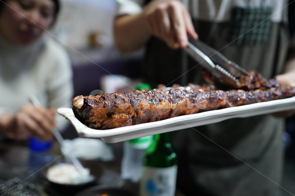 등갈비,육식,육류,간식,먹거리,음식,식사,안주,구이,한식,고기,음식,식재료,요리,food,cook,meal,dishes,food reserves,육류,고기,meat,한식,한국음식,한국요리,korean food,korean dishes,korean meal,korean cook