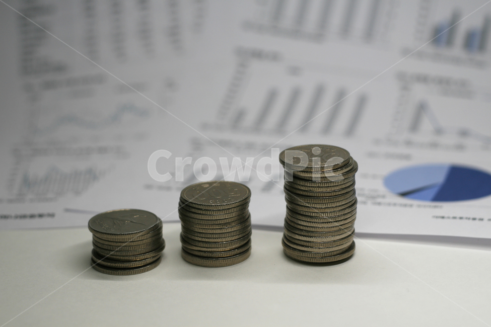 동전,금융,증권,보고서,그래프,금융,돈,finance,banking,money,비즈니스,사업,business,service,work,연출,컨셉,콘셉,direction,concept